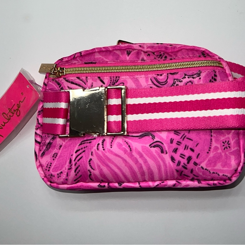 NWT Lilly Pulitzer Jeanie Belt Bag in the Pinkie Promises Pattern - Picture 7 of 8